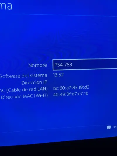 Consola PS4 con dos controles y juegos GTA V y GoW - miniatura 6