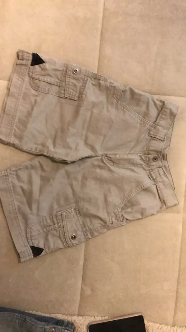 Bermudas cargo beige para hombre - 1