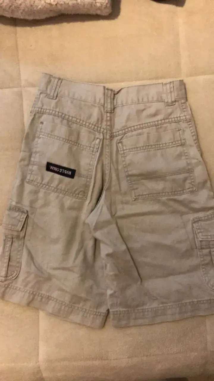 Bermudas cargo beige para hombre - 2