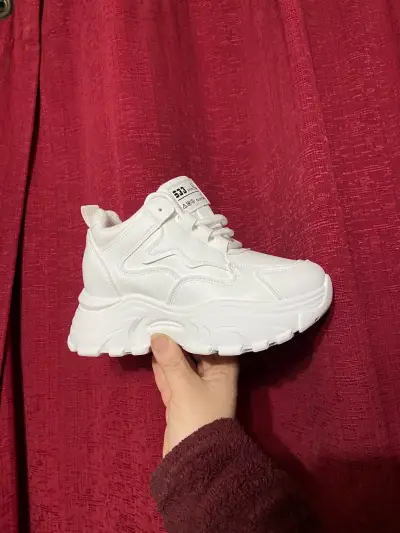 Zapatillas deportivas blancas de plataforma - miniatura 1