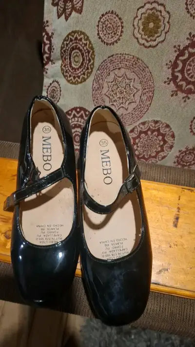 Zapatos de charol negro para mujer Mebo - miniatura 3