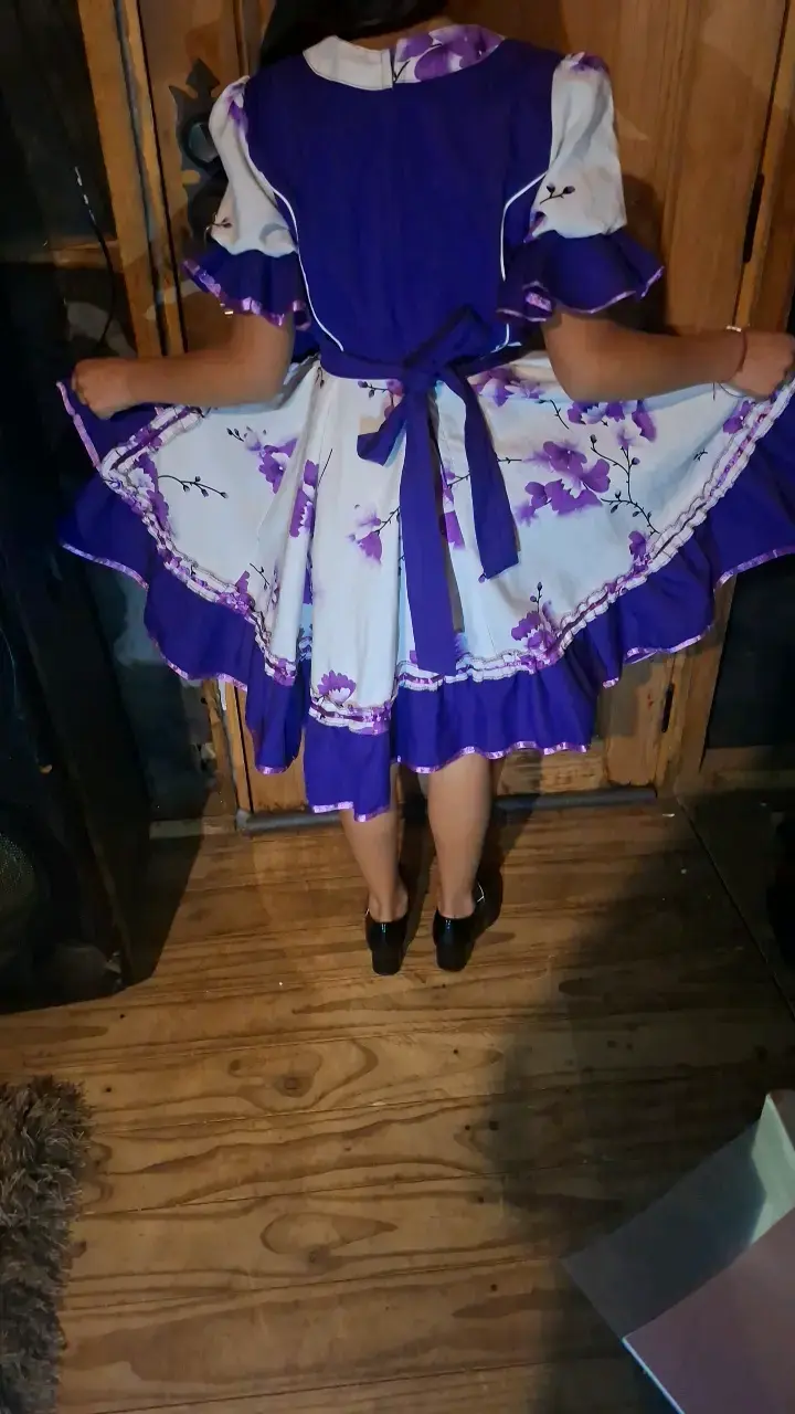 Vestido de huasa niña morado con flores - 2