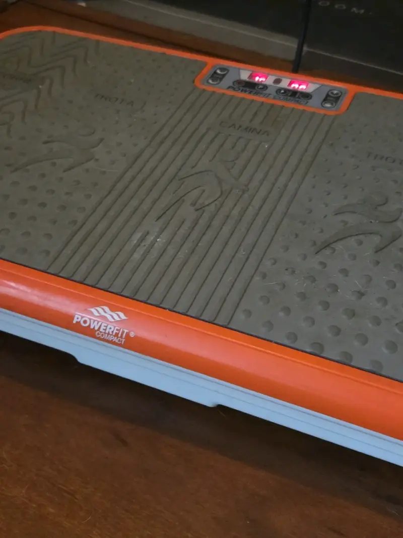 Plataforma vibratoria Powerfit Compact para ejercicio - 1