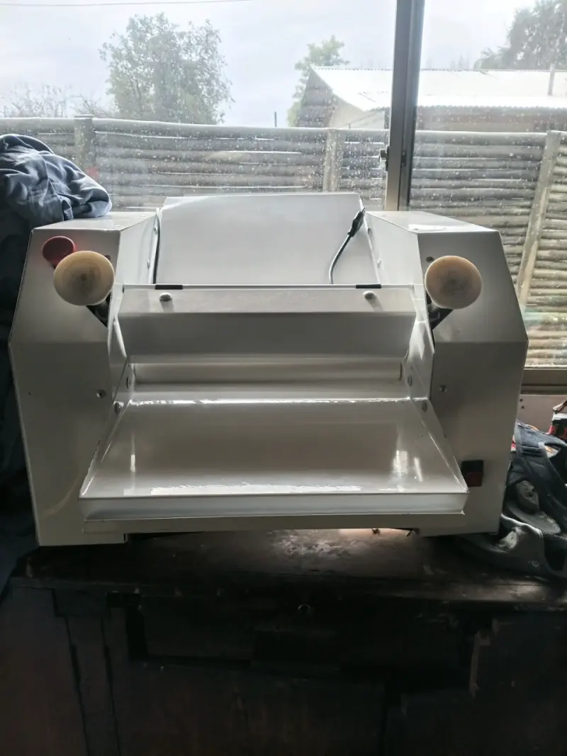 Máquina laminadora de masa industrial - 2