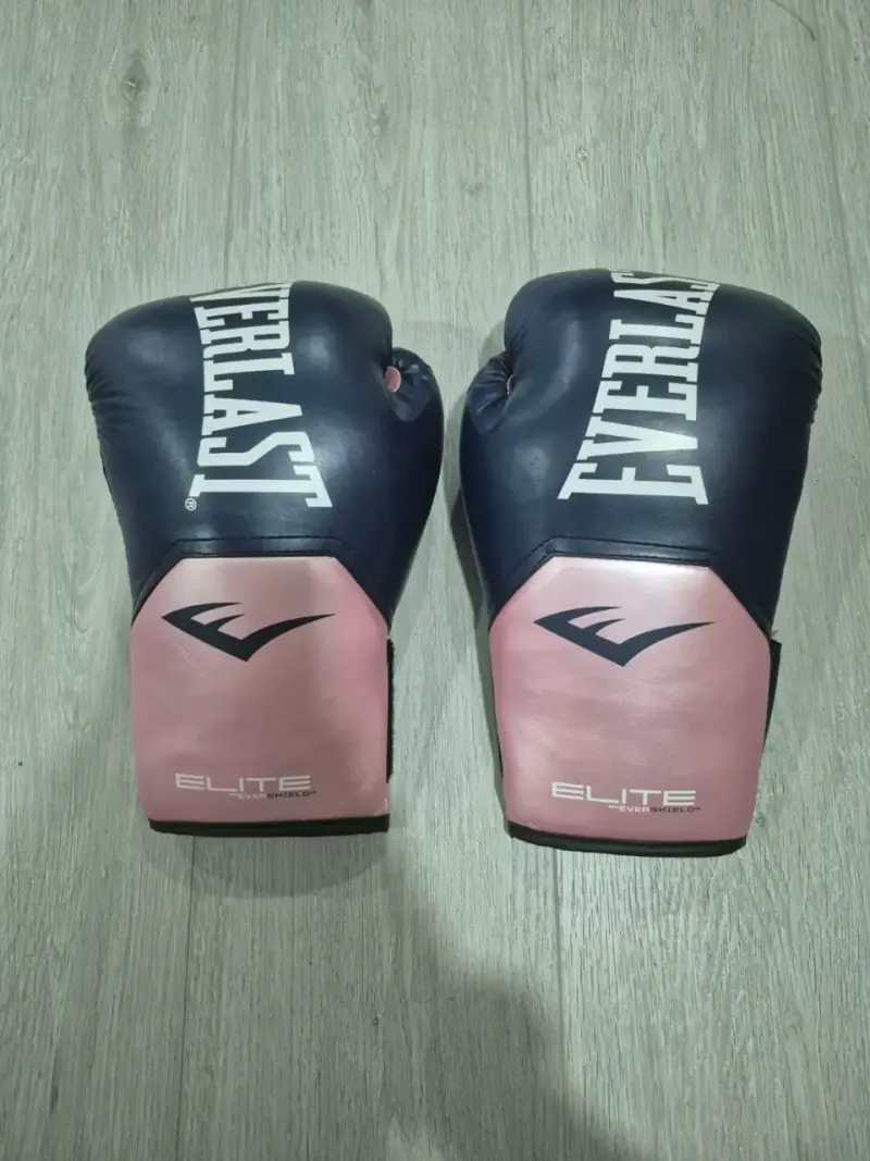 Guantes de Boxeo Everlast Elite Rosados - 1