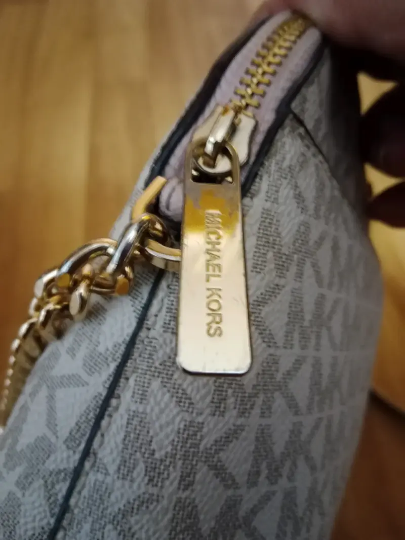 Cartera Michael Kors con diseño monograma - 1