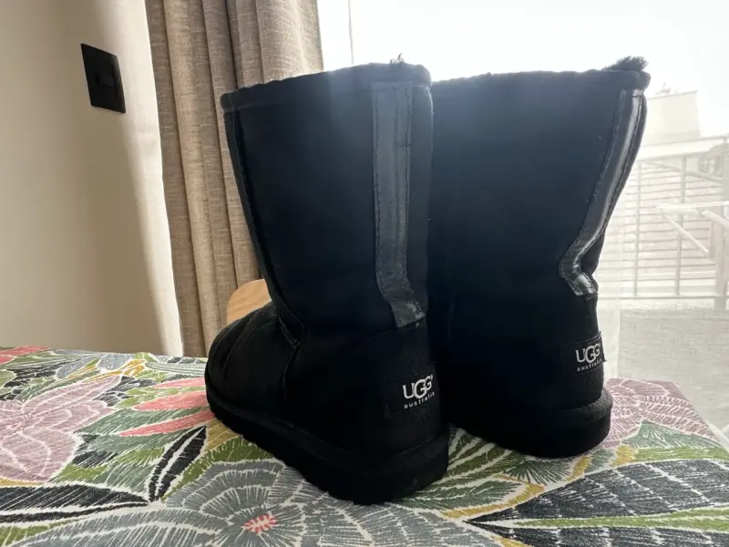 Botas UGG Australia negras de piel para mujer - 2