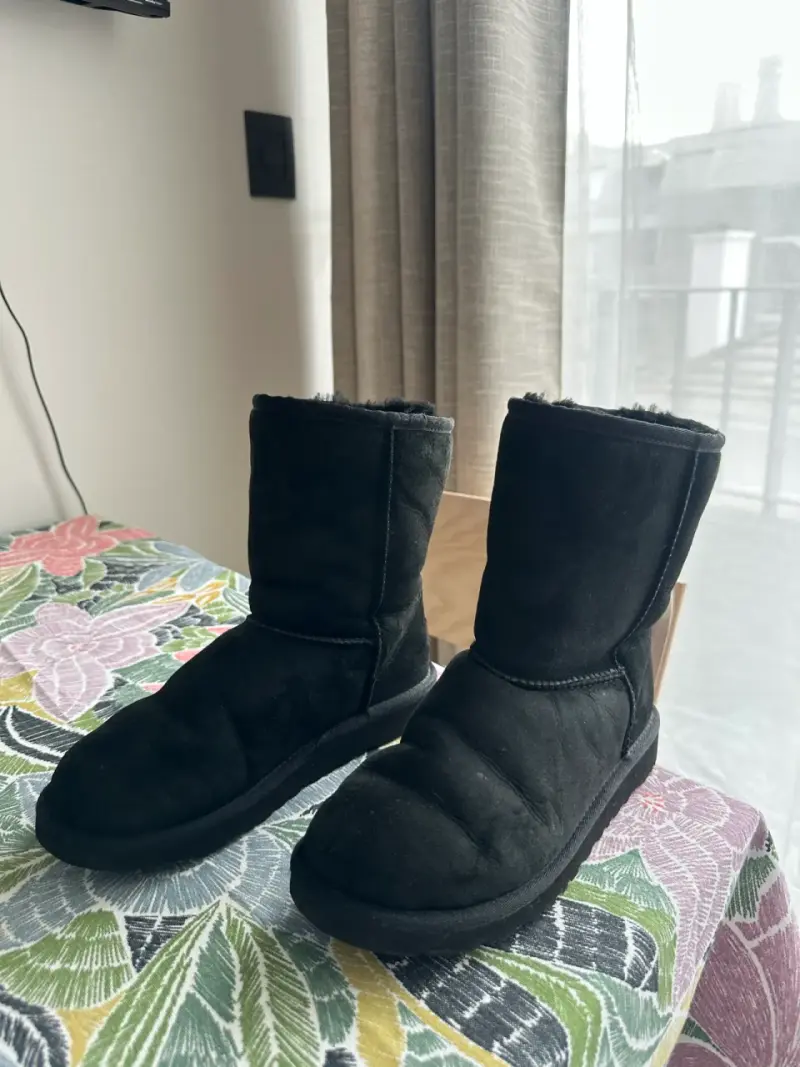 Botas UGG Australia negras de piel para mujer - 5