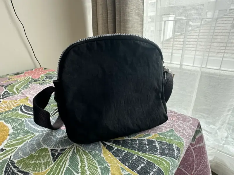 Cartera cruzada negra Kipling con llavero - 5