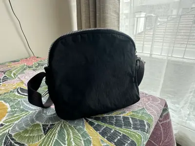 Cartera cruzada negra Kipling con llavero - miniatura 5