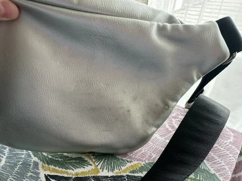 Riñonera de cuero gris con doble cierre Prüne - 5