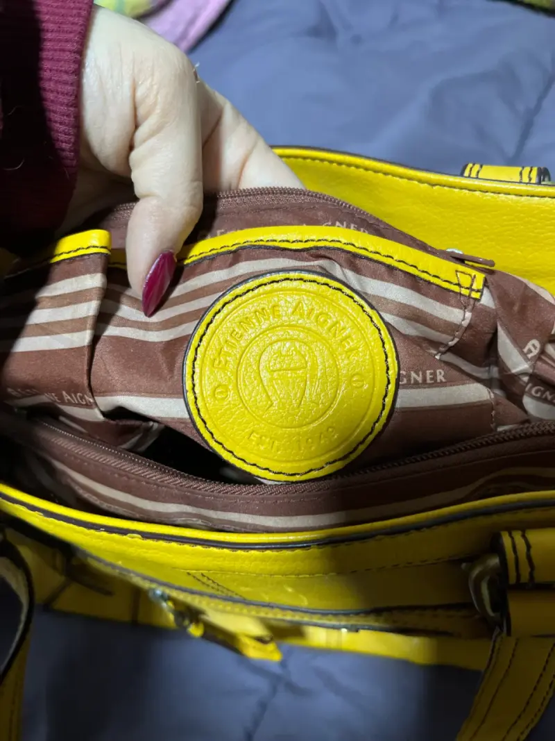Cartera amarilla - 3