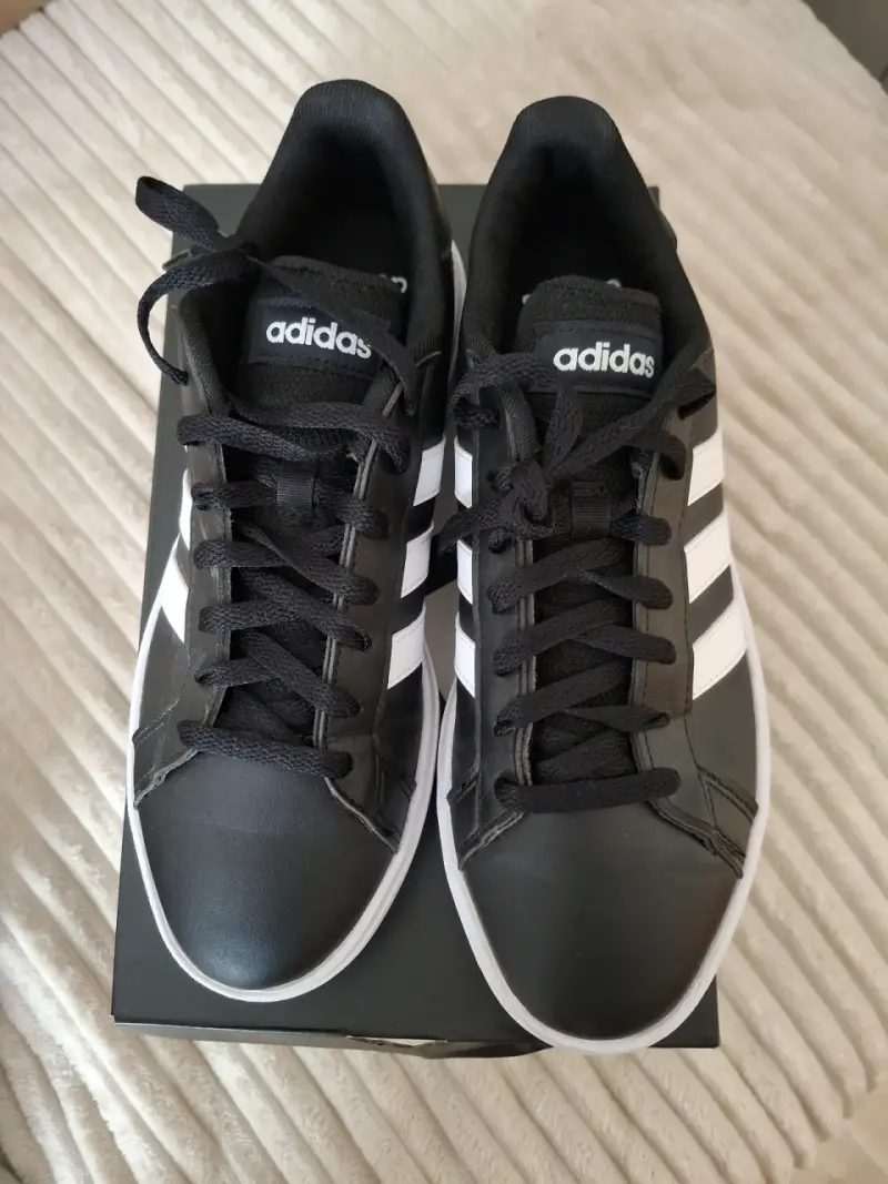 Zapatillas deportivas negras Adidas para hombre - 1