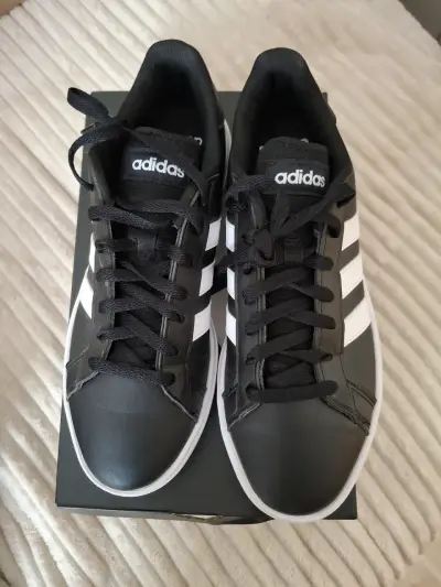 Zapatillas deportivas negras Adidas para hombre - miniatura 1