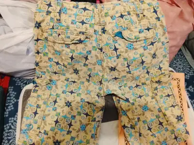 Bermudas estampadas florales para hombre - miniatura 3