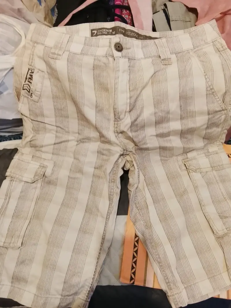 Pantalones cortos a rayas Clockhouse talla 32 - 6