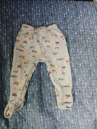 Lote de ropa para bebé 6 a 9 meses en buen estado - miniatura 6