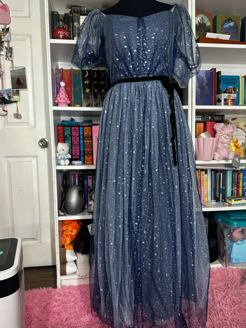 Vestido largo azul con estrellas - 1