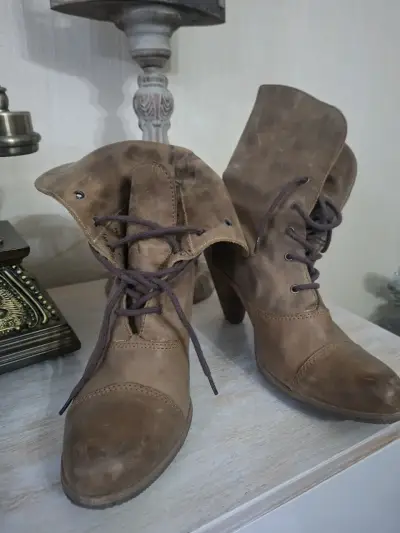 Botines de cuero marrón con tacón alto - miniatura 1