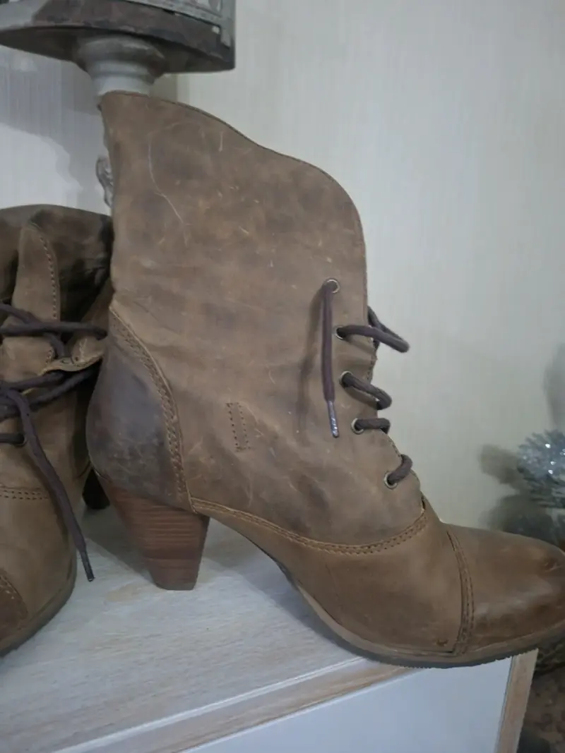 Botines de cuero marrón con tacón alto - 3