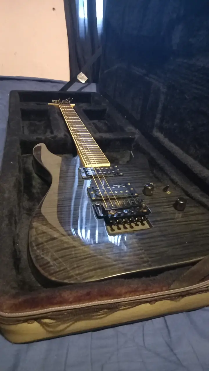 Guitarra eléctrica LTD M-200 con estuche rígido - 6