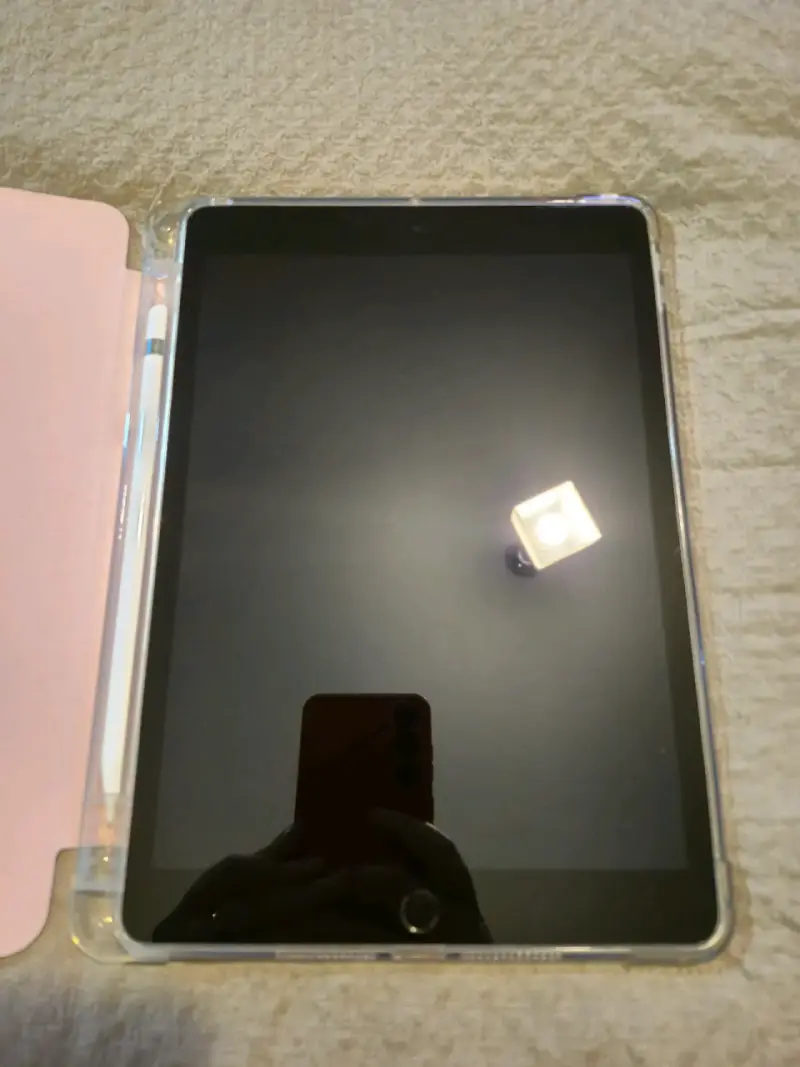 iPad de novena generación con 64GB y Apple Pencil - 2