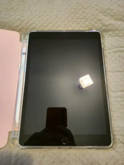 iPad de novena generación con 64GB y Apple Pencil - miniatura 2