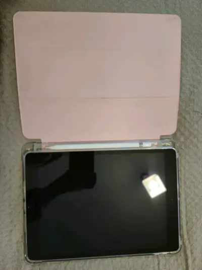 iPad de novena generación con 64GB y Apple Pencil - miniatura 3