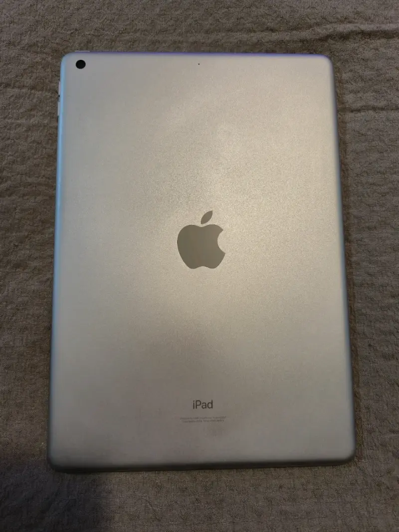 iPad de novena generación con 64GB y Apple Pencil - 4