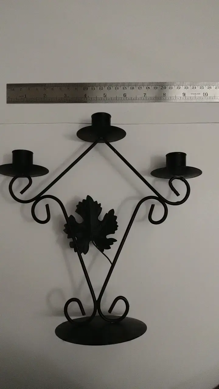 Candelabro de metal negro para tres velas - 2