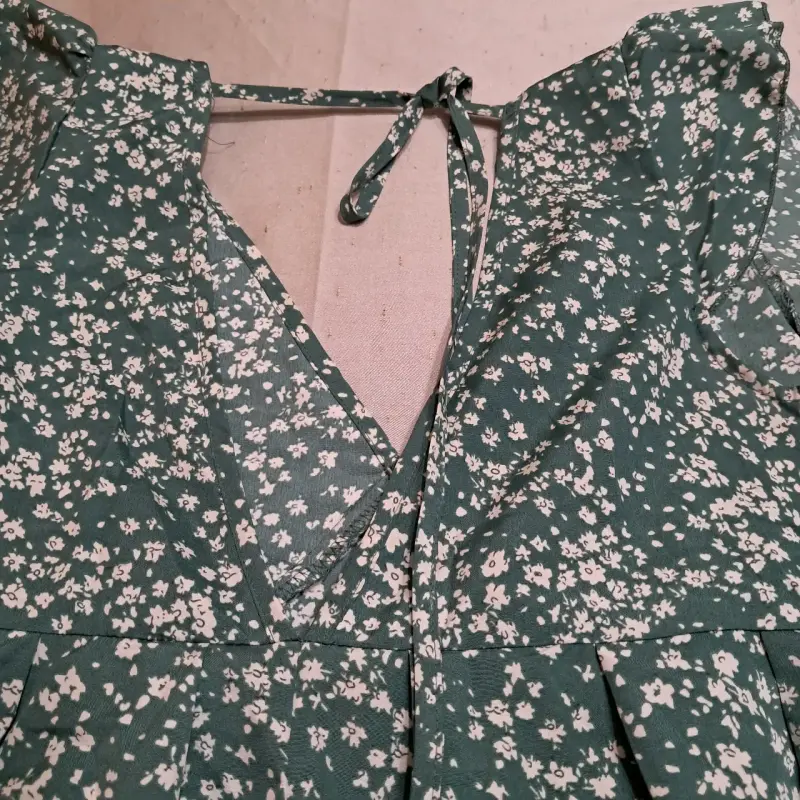 Vestido corto floral con volantes Shein - 3