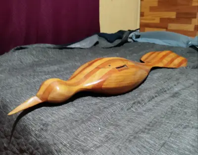 Escultura de madera en forma de ave - miniatura 1