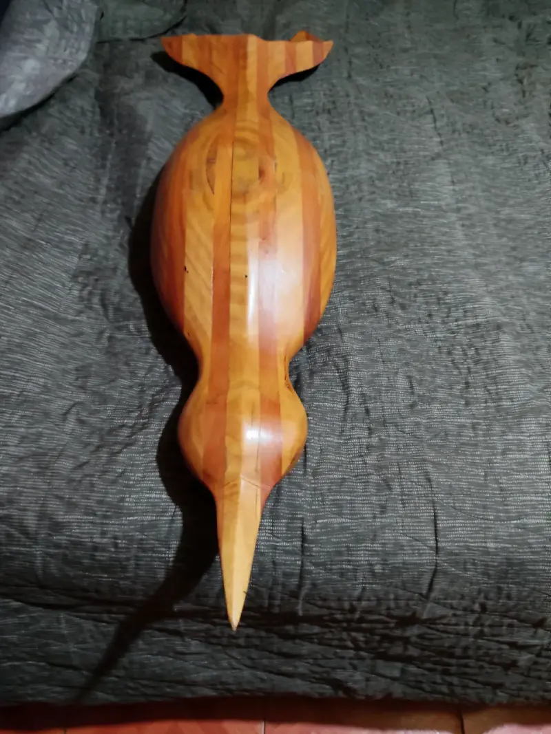 Escultura de madera en forma de ave - 2
