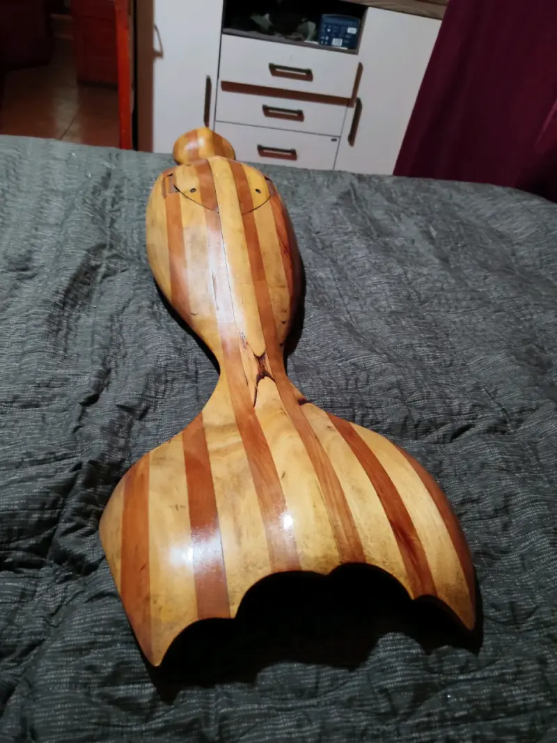 Escultura de madera en forma de ave - 4