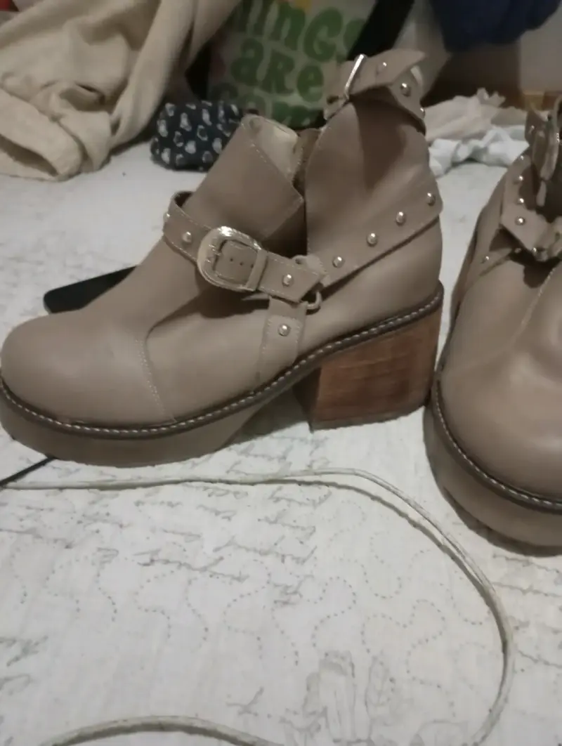 Botines de cuero con hebillas y estampado animal - 6