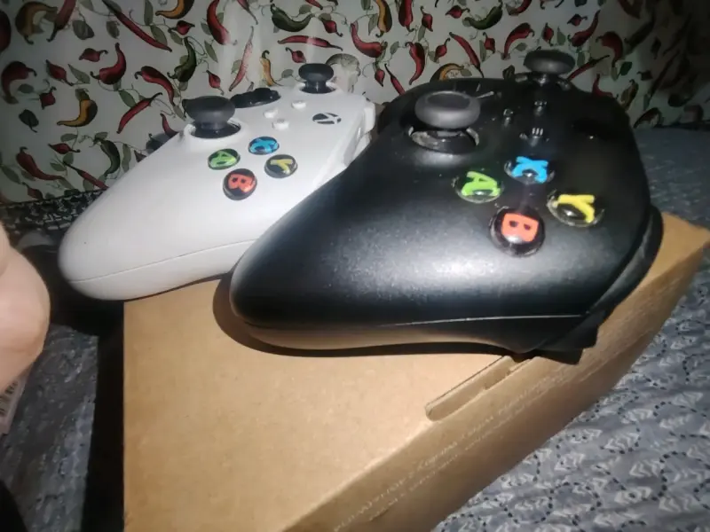 Controles xbox xs en blanco y negro - 1