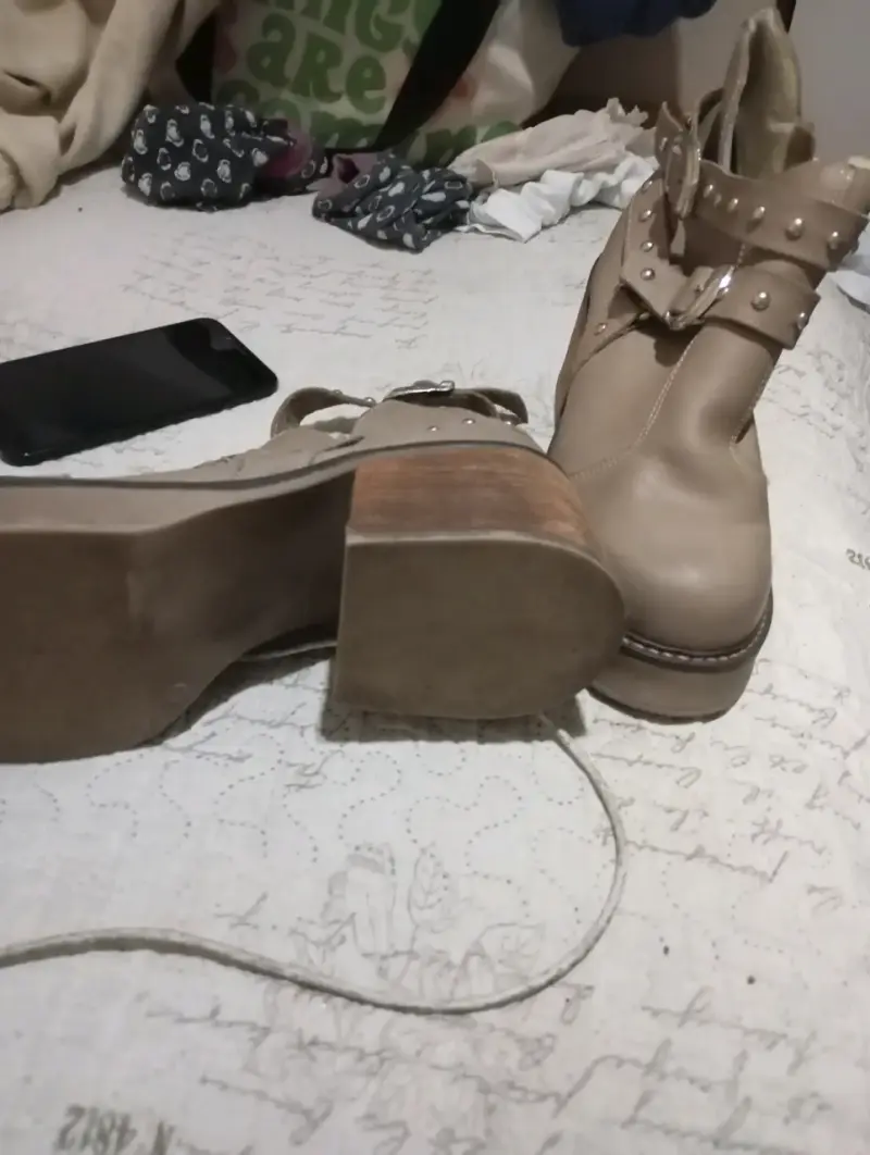 Botines de cuero con hebillas y tacón - 6