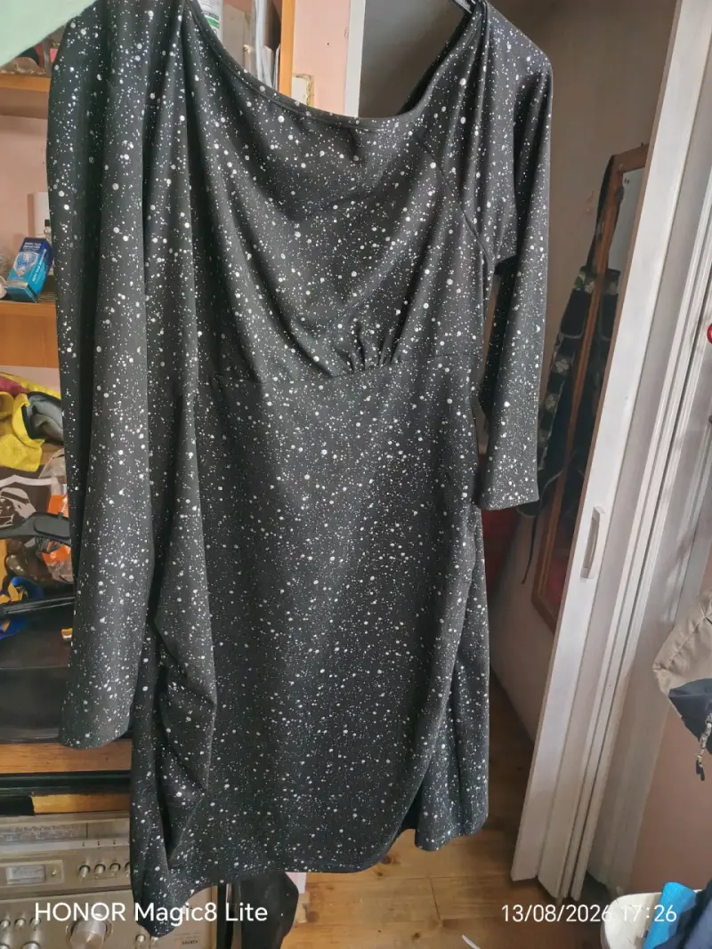Vestido negro con diseño de puntos blancos Shein Curve - 1