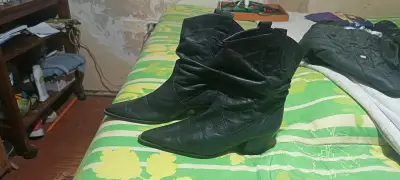 Botas vaqueras negras de cuero para mujer - miniatura 2