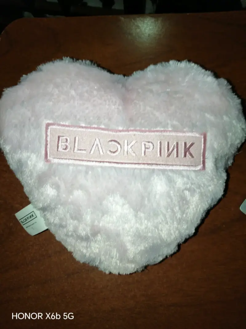 Cojín de peluche corazón Blackpink