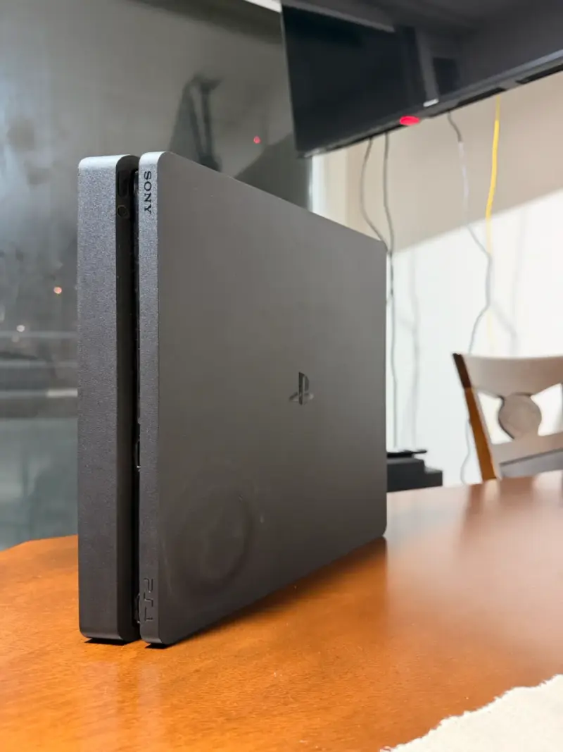 Consola PlayStation 4 Slim usada en buen estado - 4