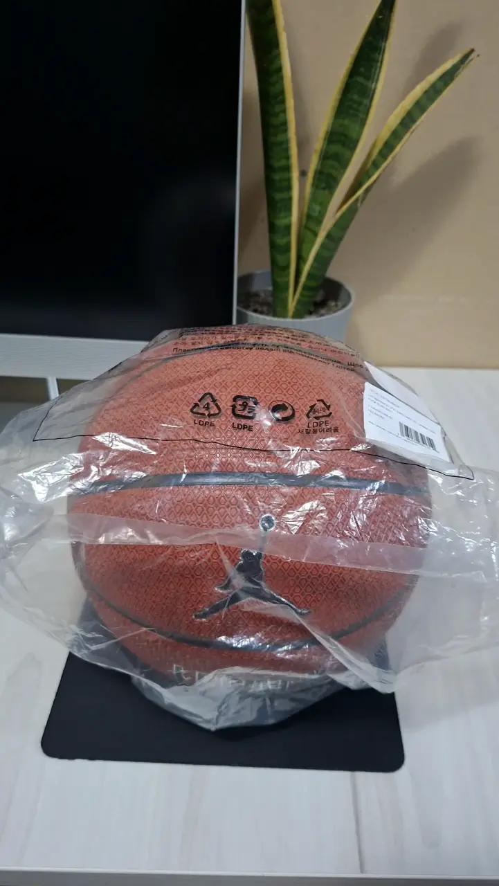 Pelota de Básquet Jordan Legacy 2.0 - 1