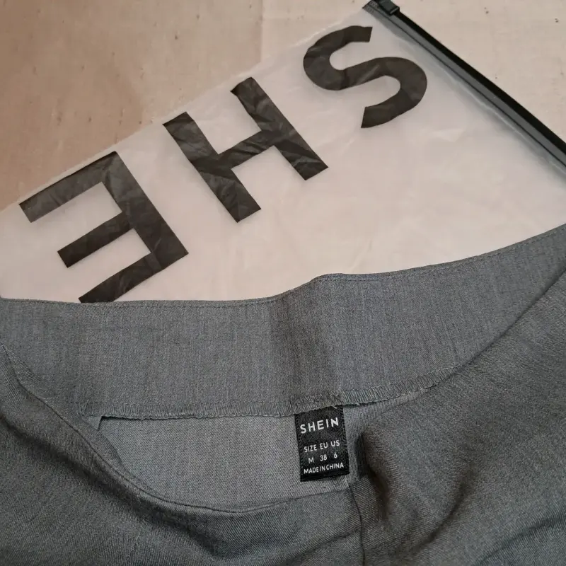 Pantalón tela gris nuevo shein - 2
