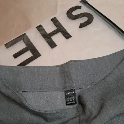 Pantalón tela gris nuevo shein - miniatura 2