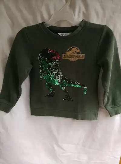 Polerón infantil Jurassic World H&M con lentejuel - miniatura 1