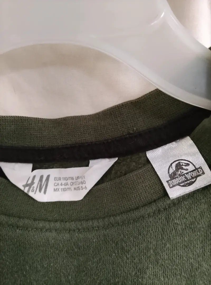 Polerón infantil Jurassic World H&M con lentejuel - 3