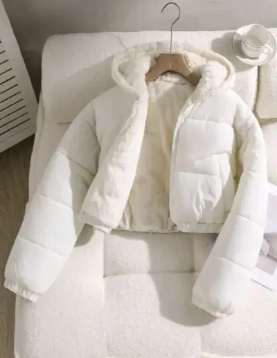 Chaqueta corta  acolchada blanca con capucha - miniatura 1