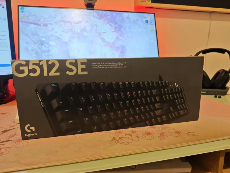 Teclado mecánico gaming Logitech G512 SE RGB - 1