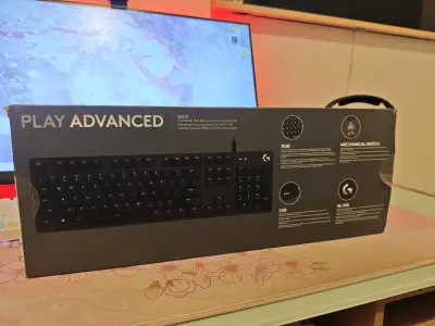 Teclado mecánico gaming Logitech G512 SE RGB - miniatura 2