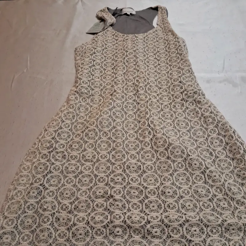 Vestido de encaje beige Tatienne sin mangas - 2